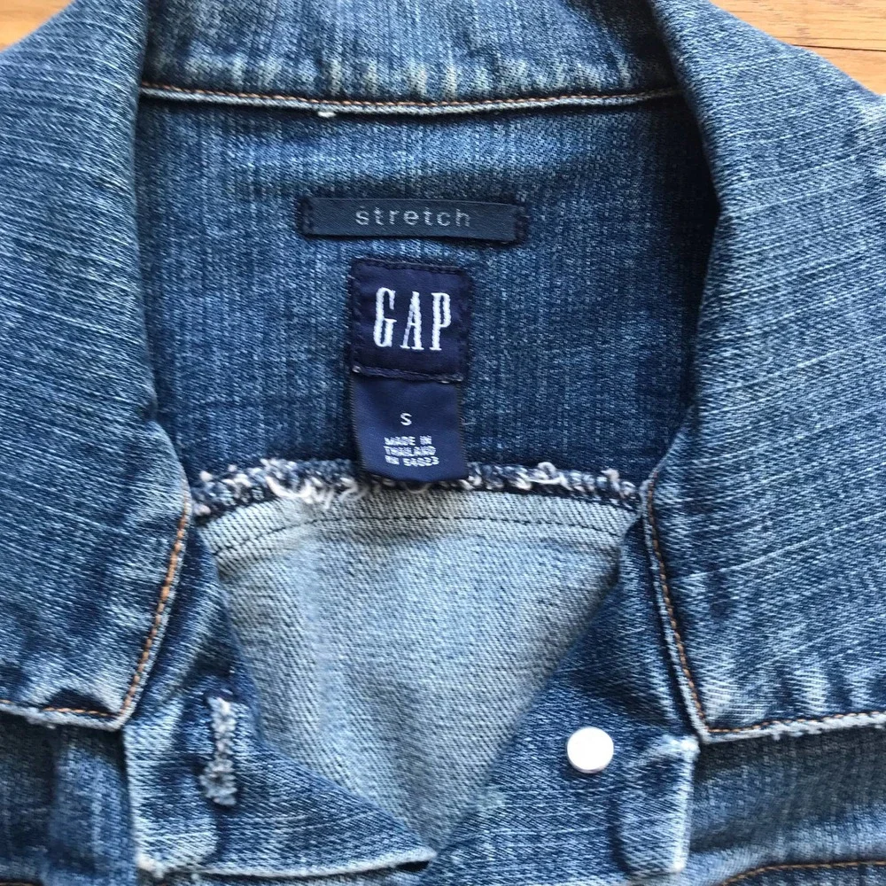 y2k 2000s VTG GAP Medium Wash Denim Jean Jacket Size Small Stretch Cotton - Picture 4 of 4